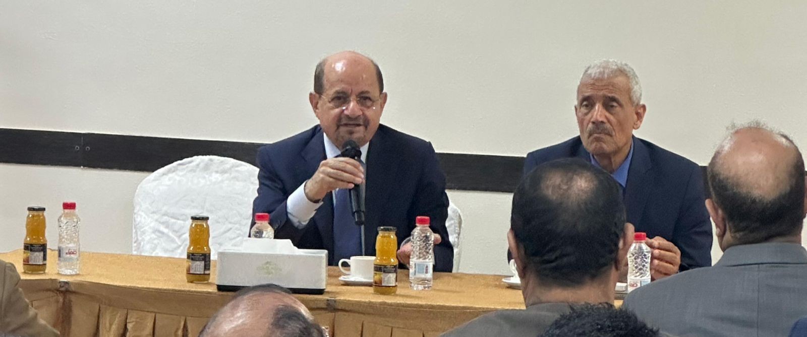 الزنداني يؤكد أهمية تكامل الجبهة الدبلوماسية مع العسكرية والأمنية لتعزيز سلطة الدولة ودعم السلام