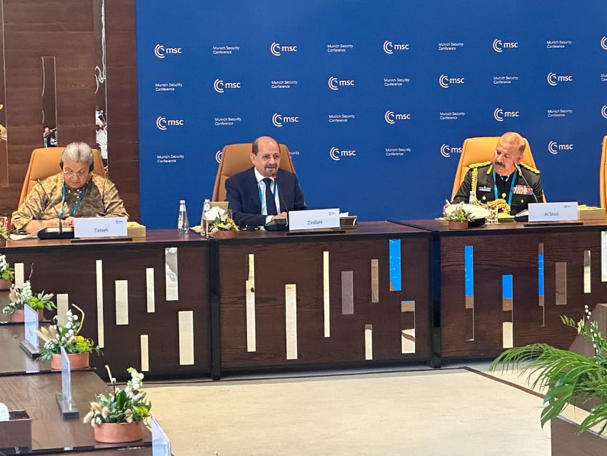 الزنداني يحذر من تهديدات الحوثيين للملاحة الدولية بالبحر الأحمر ويطالب بتصنيفهم منظمة إرهابية دوليا