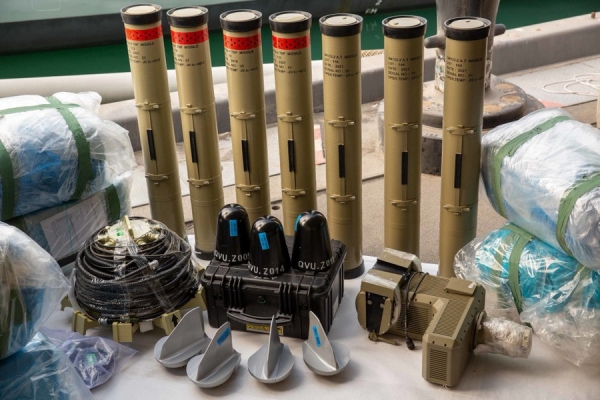 البحرية البريطانية تصادر صواريخ إيرانية في مياه الخليج