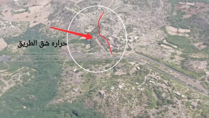 الحوثيون يشقون طريقًا بديلًا غرب تعز/ الصورة للصحفي طه صالح