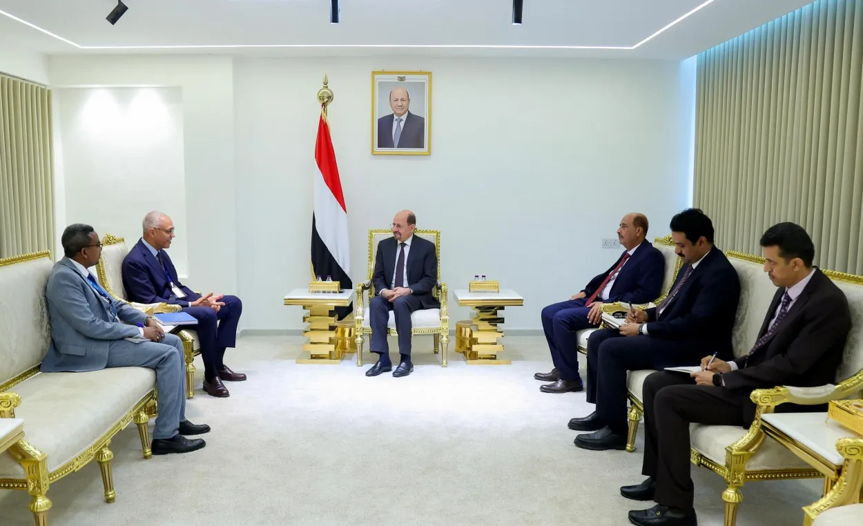 رئيس الوزراء الدكتور الزنداني يبحث مع الأمم المتحدة تعزيز الشراكة الإنسانية والتنموية في عدن