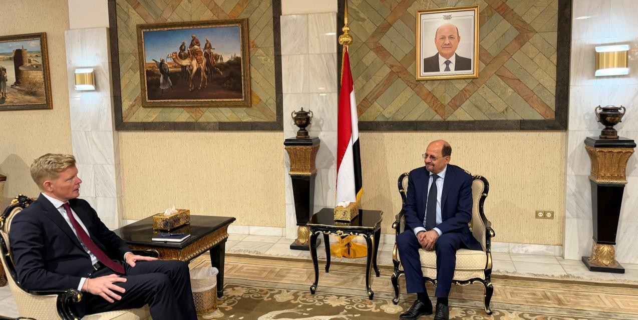 الزنداني يجدد دعم الحكومة لجهود الأمم المتحدة خلال لقائه غروندبرغ