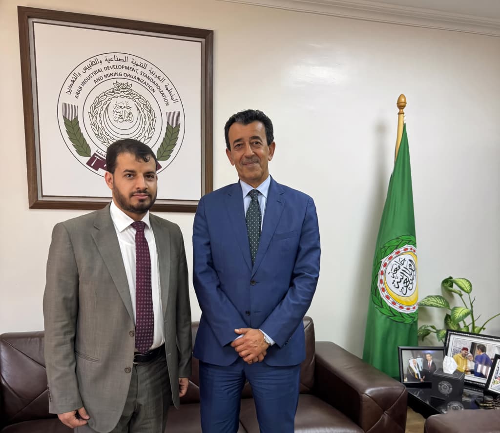 اليمن والمنظمة العربية للتنمية الصناعية يبحثان تعزيز التعاون وتطوير القطاع الصناعي