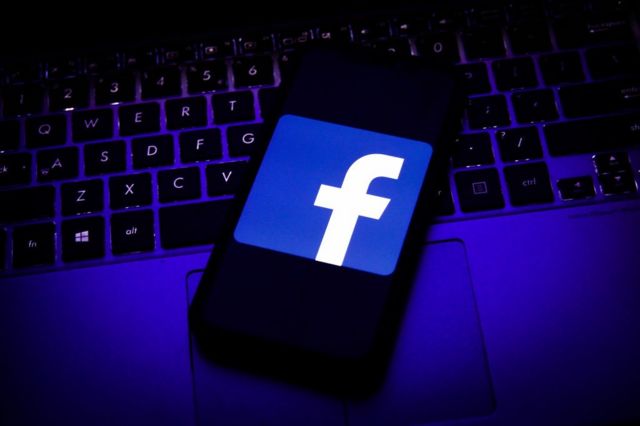 هيئة أروبية تفتح تحقيقًا مع فيسبوك بعد اختراق 530 مليون مستخدم 