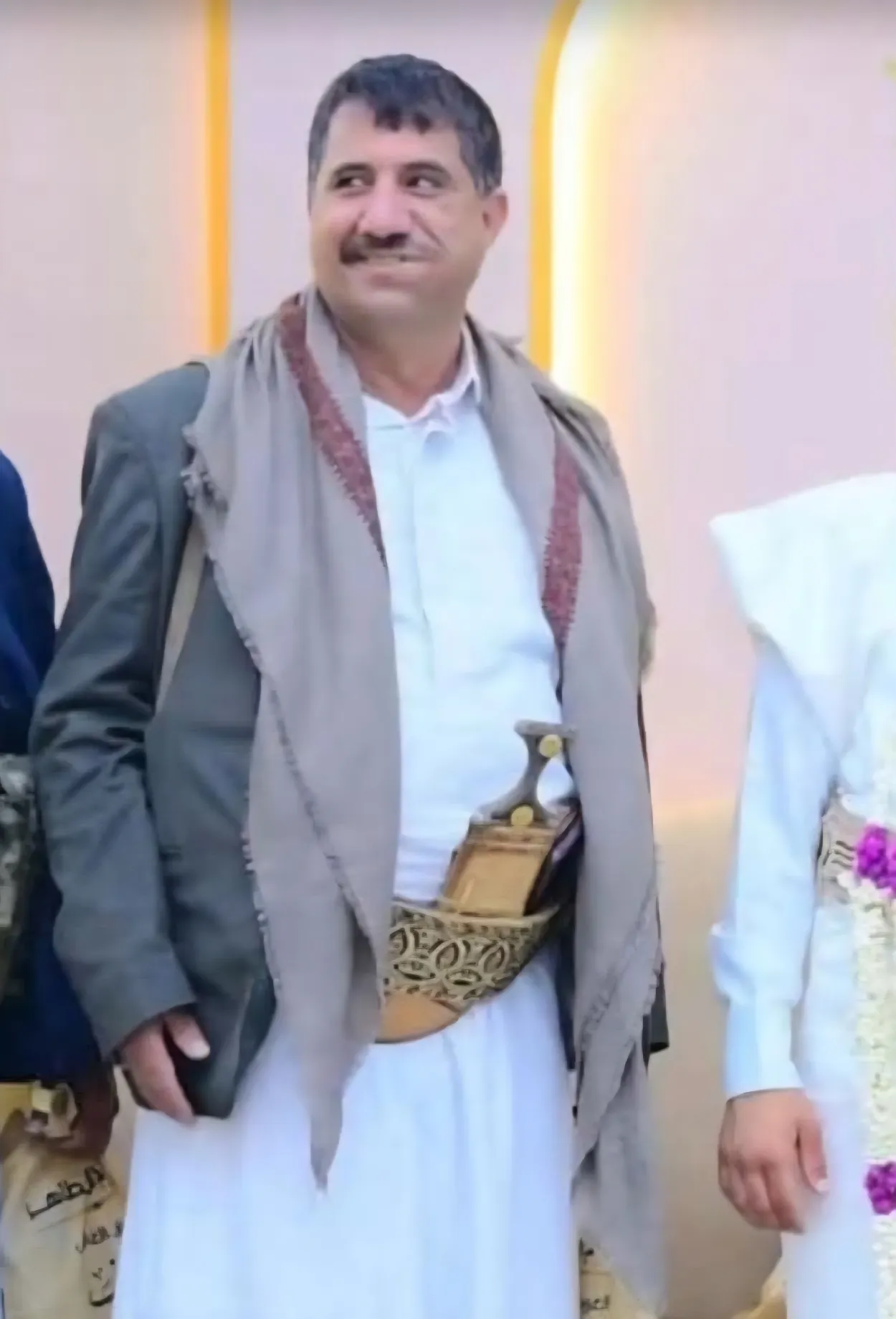 صنعاء — اغتيال أحد أبرز مشايخ خولان ومرافقه برصاص مسلحين حوثيين وسط العاصمة