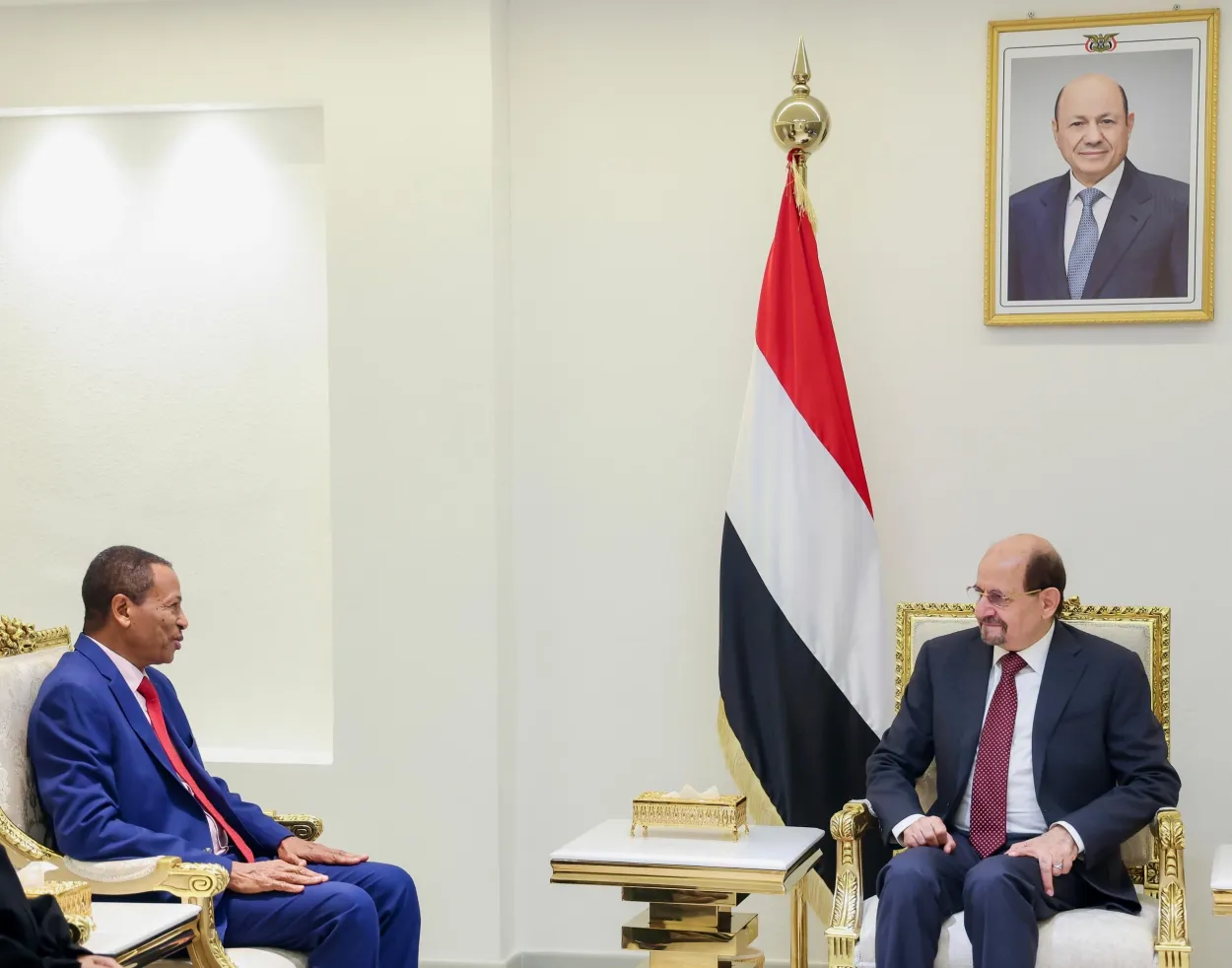 رئيس الوزراء يستقبل المدير القطري الجديد لبرنامج الأغذية العالمي في عدن ويبحث تعزيز الاستجابة الإنسانية