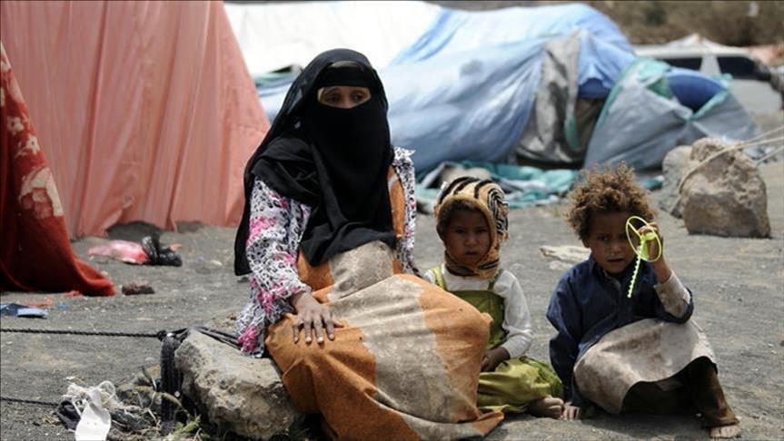نازحات اليمن.. الهروب من نار الحرب إلى جحيم المخيمات (تقرير)