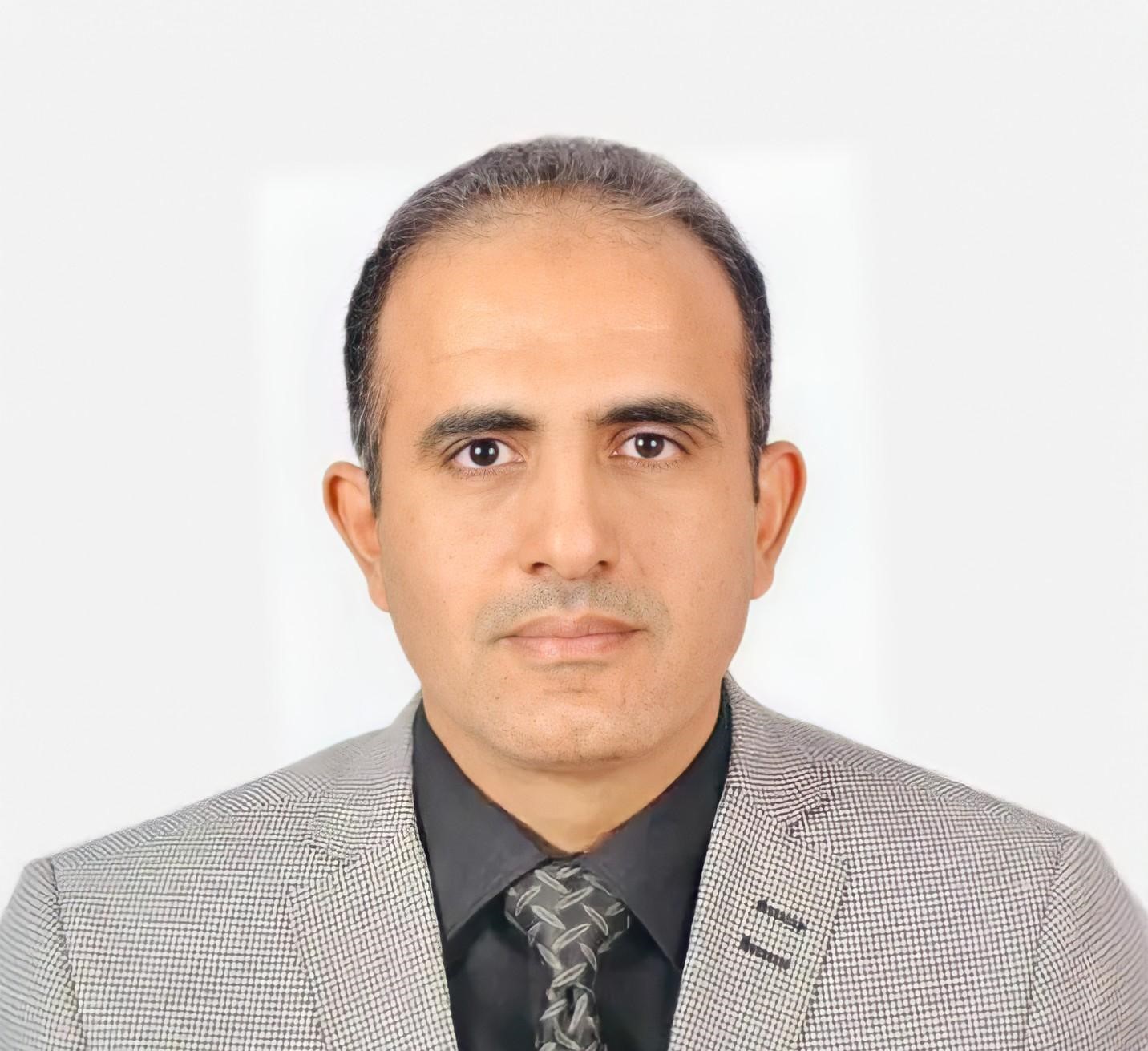 وزير الصحة العامة والسكان الدكتور قاسم بحيبح