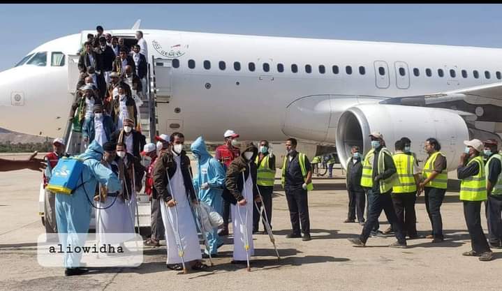 الحكومة تتهم الحوثيين بالانتقائية في ملف الأسرى 