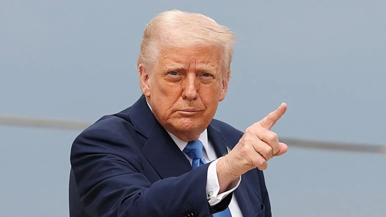 ترامب يعلن تأجيل الضربات على إيران وسط خلاف حول وجود محادثات مع واشنطن