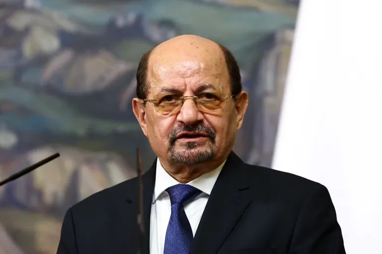 وزير الخارجية يتوجه من عدن إلى جدة لحضور اجتماع طارئ لـالتعاون الإسلامي بشأن فلسطين