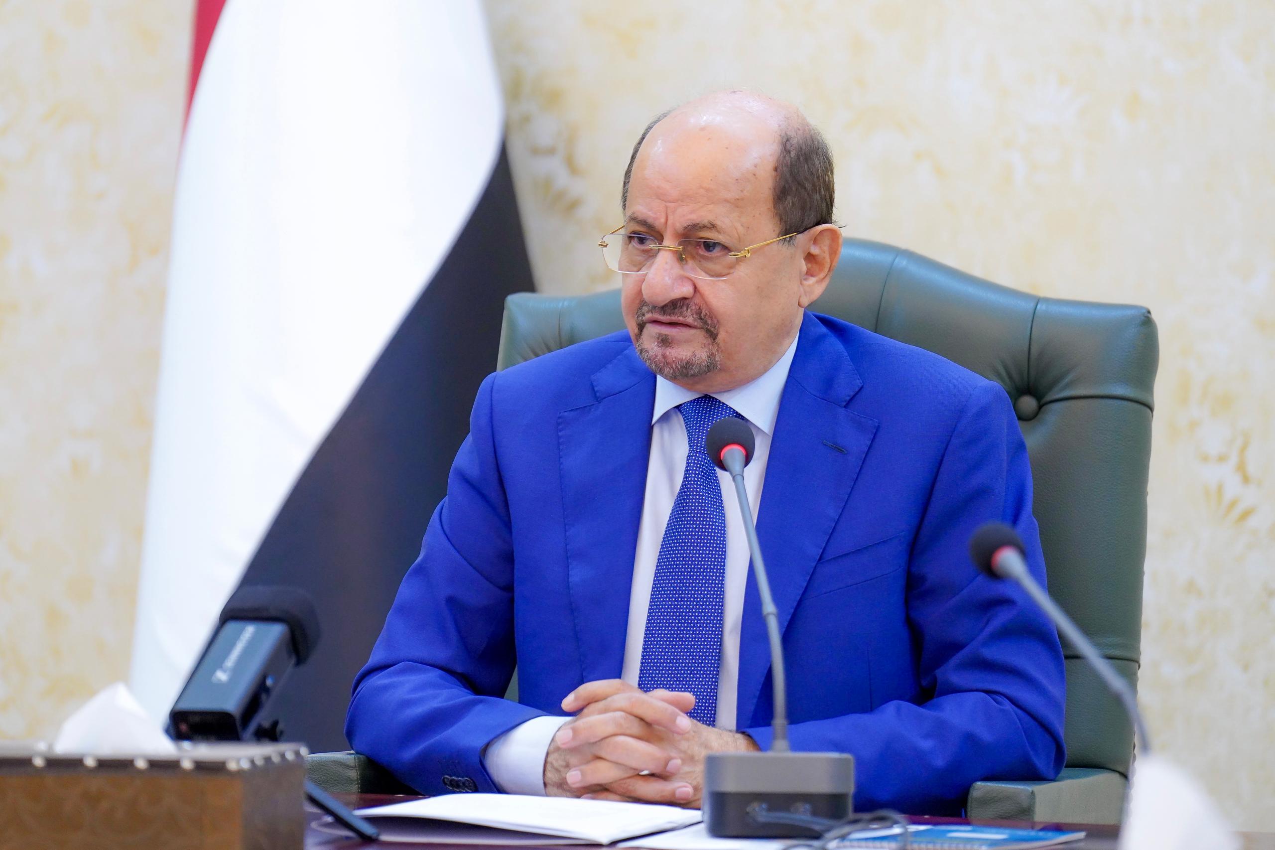 الزنداني يثمن موقف دول المجلس الخليجي ويؤكد تعزيز التعاون لدعم مهام الحكومة