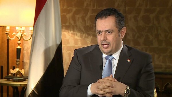 رئيس الحكومة يوجه بتامين المواطنيين اليمنيين في أوكرانيا