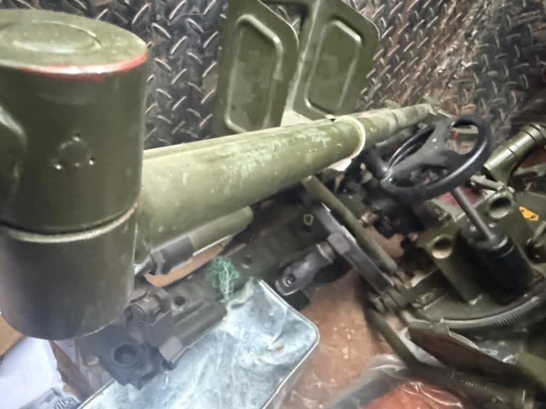 إحباط تهريب شحنة أسلحة مخبأة داخل شاحنة في المكلا