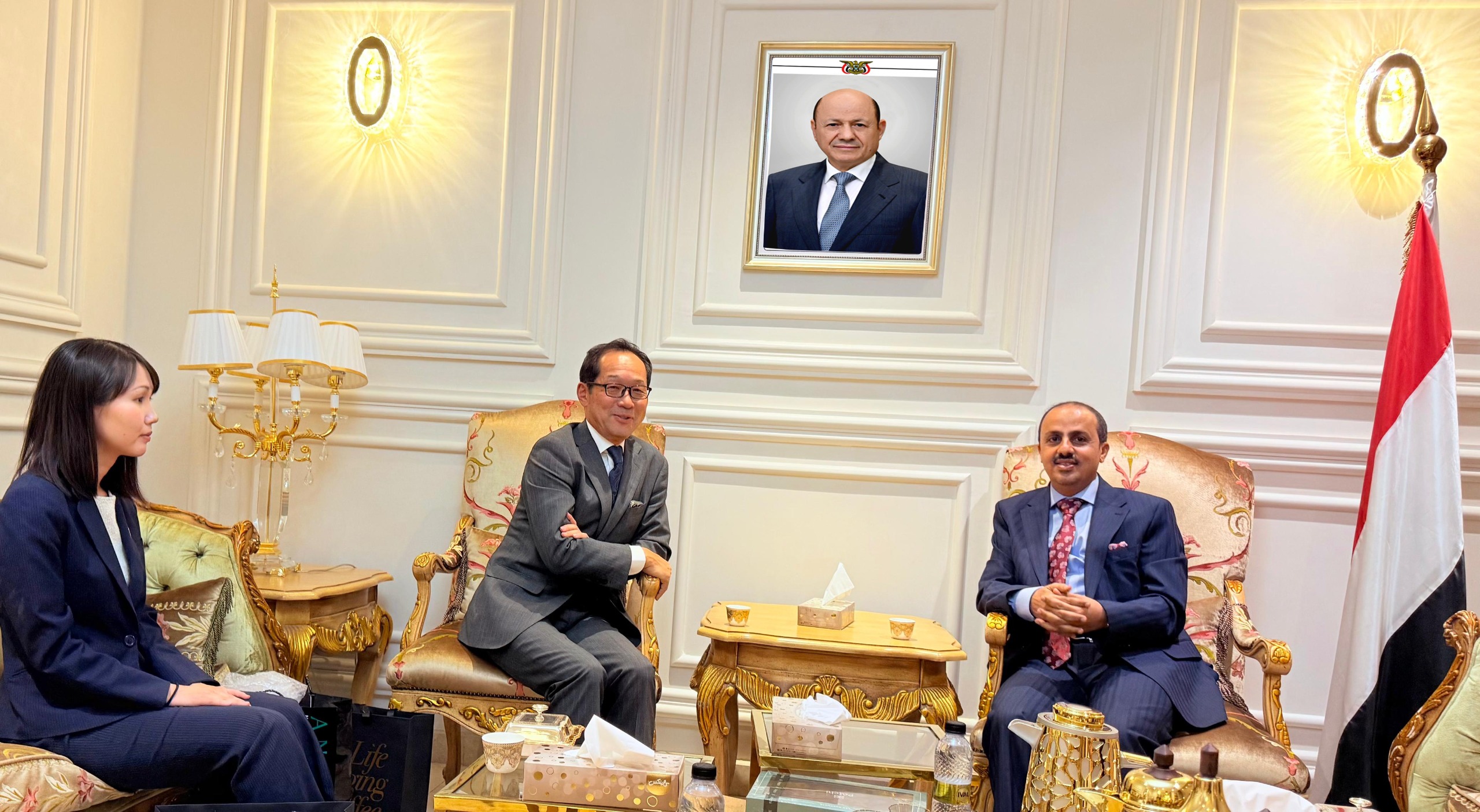 وزير الإعلام يبحث مع السفير الياباني تعزيز التعاون الثنائي وتفعيل المبادرات الثقافية المشتركة