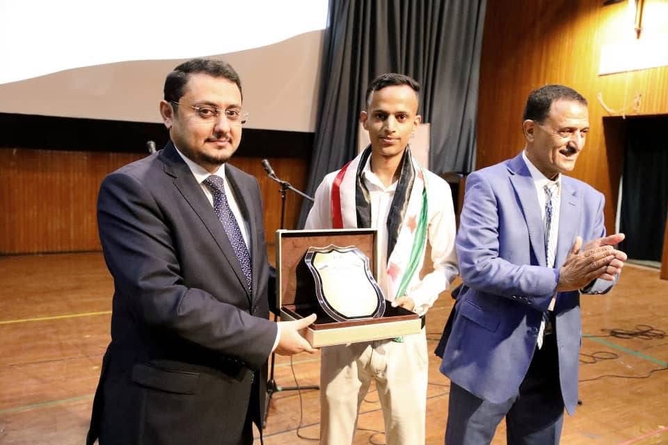 السفارة اليمنية في دمشق تحتفل بالعيد الوطني الـ63 لثورة 26 سبتمبر وتكرم الخريجين اليمنيين من الجامعات السورية