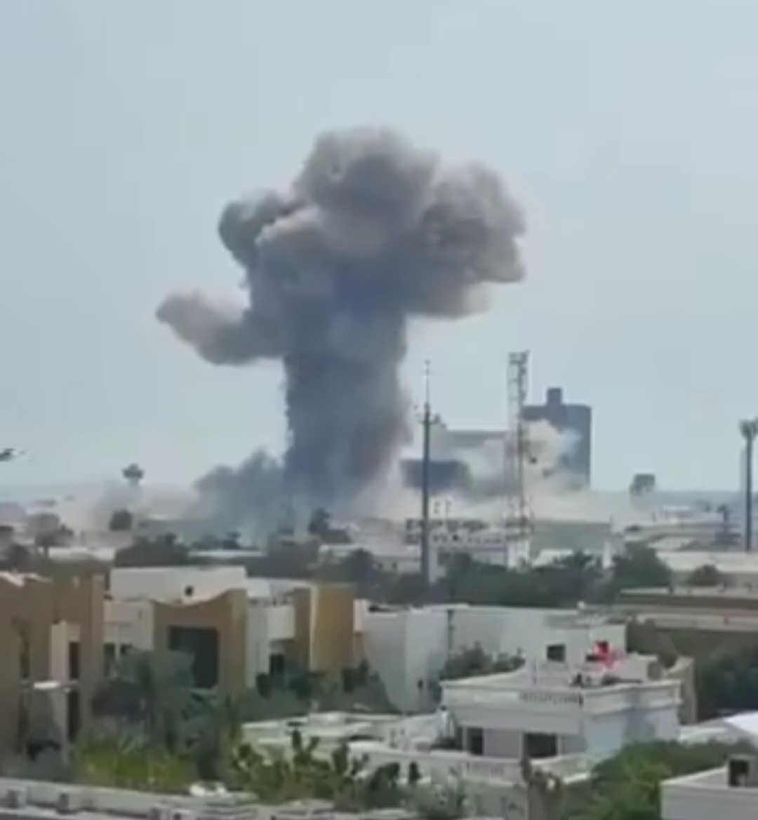 سقوط صاروخ إيراني قرب مقر الأسطول الخامس الأمريكي في البحرين