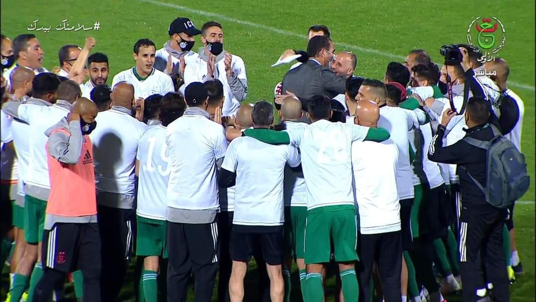 المنتخب الجزائري يودع رئيس اتحاد الكرة زطشي 