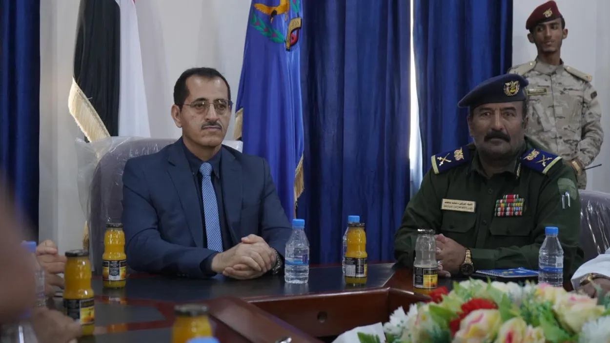 وزير الدفاع يؤكد أهمية القيادة المحلية لحفظ أمن واستقرار حضرموت
