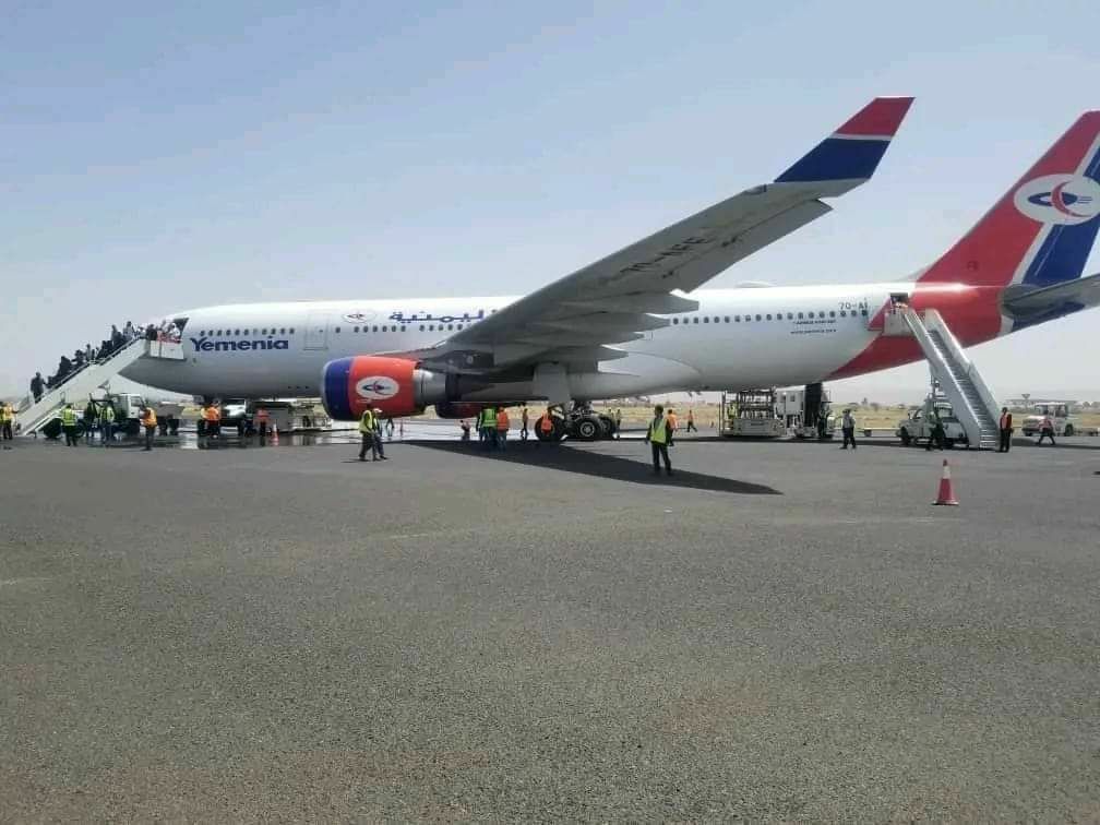274 مسافرًا يغادر مطار صنعاء في سادس رحلة منذ الهدنة 