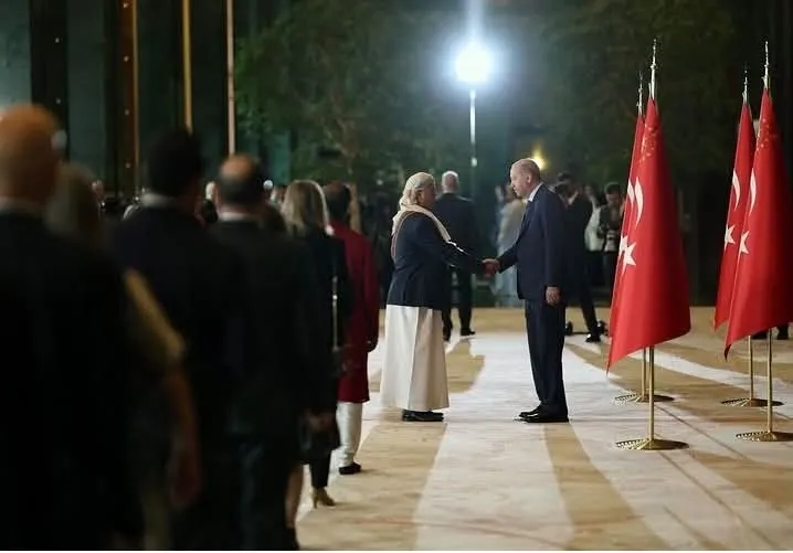 السفير طريق يهنئ أردوغان والشعب التركي بمناسبة الذكرى الـ104 لعيد النصر